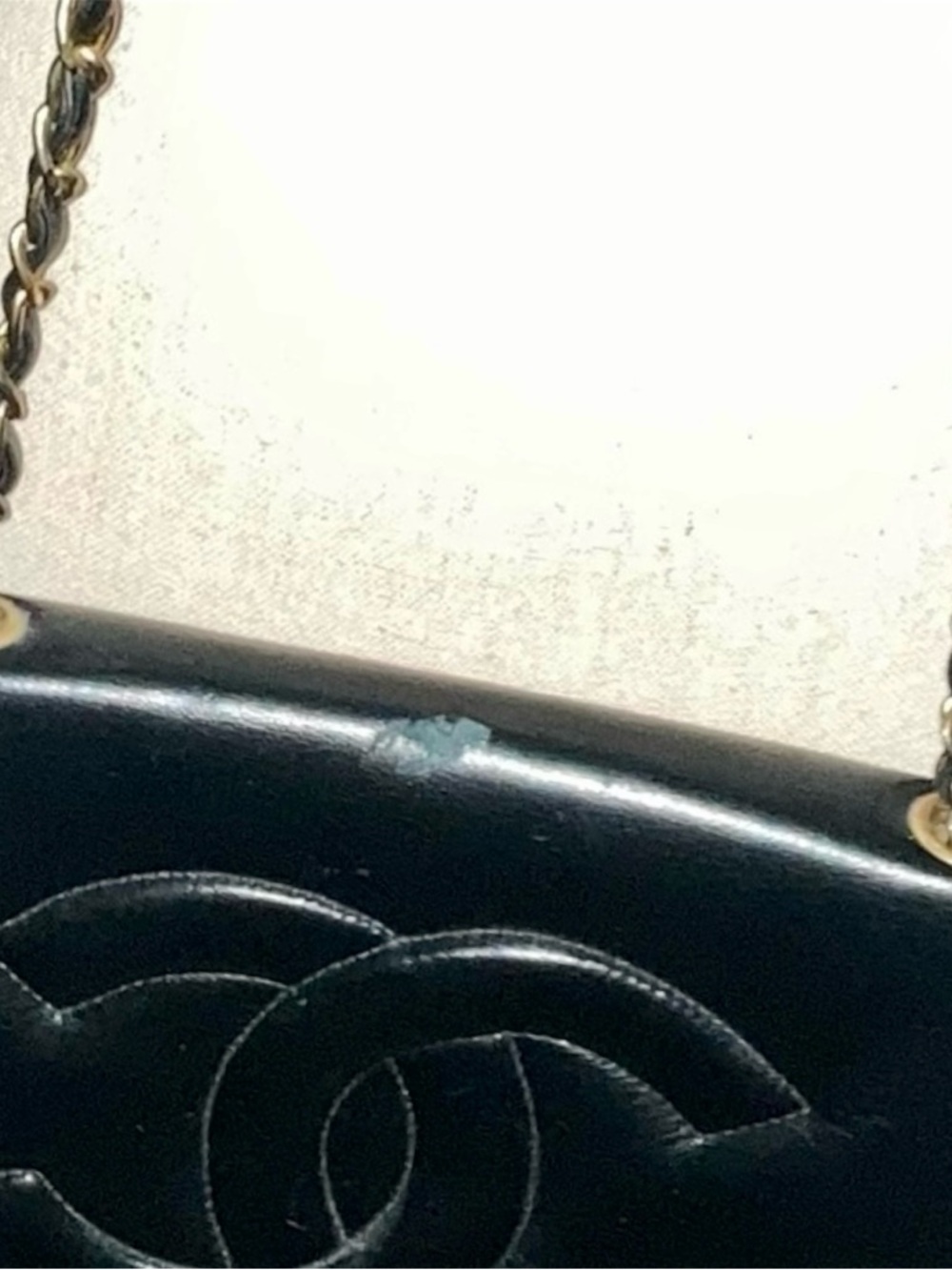 CHANEL Black Quilted Lambskin Shoulder Bag / Gold Chain. Perfect Dinner Purse. - Picture 6 of 7
